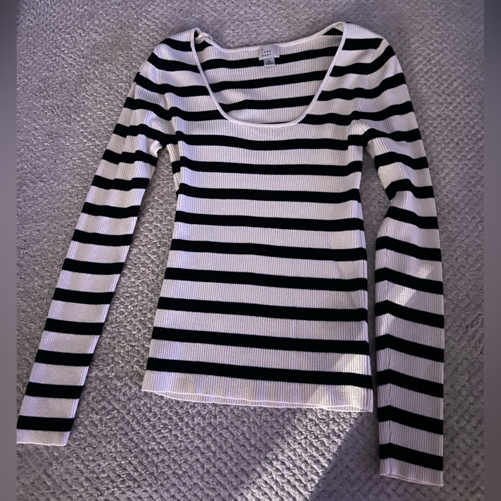 A new day Black & White Striped Long Sleeve Scoop Top